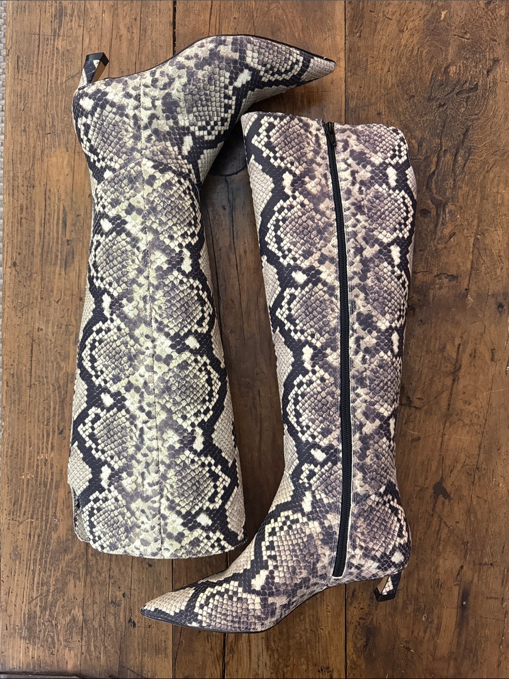 Gianni Bini Snake Skin Print Leather Tall Kitten Heel Boots Size 6.5